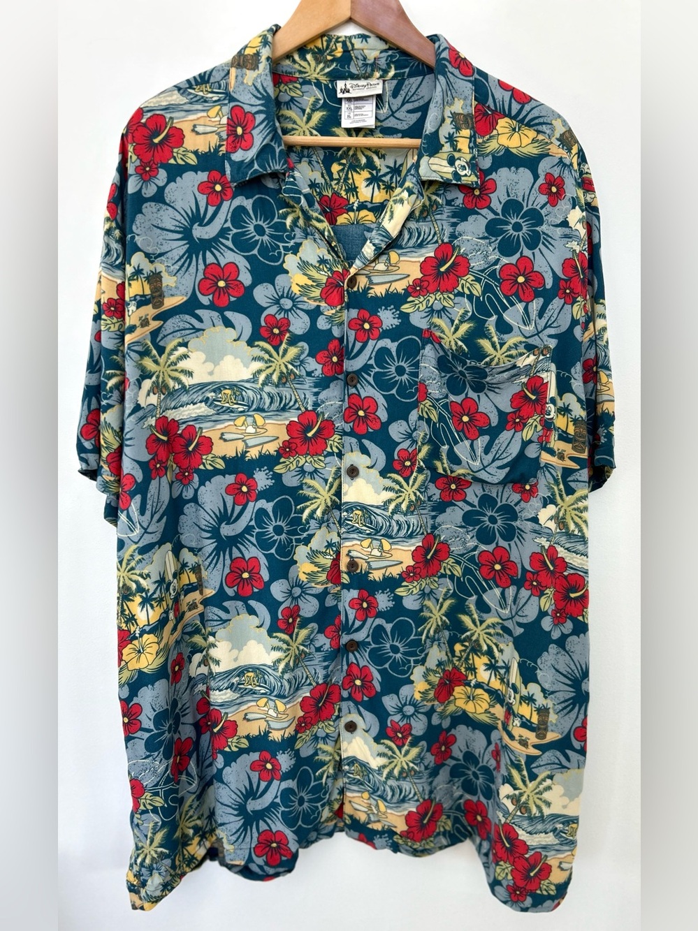 Disney Parks Mickey Hawaiian Rayon Button Up Shirt Men’s XL Tropical Blue Aloha
